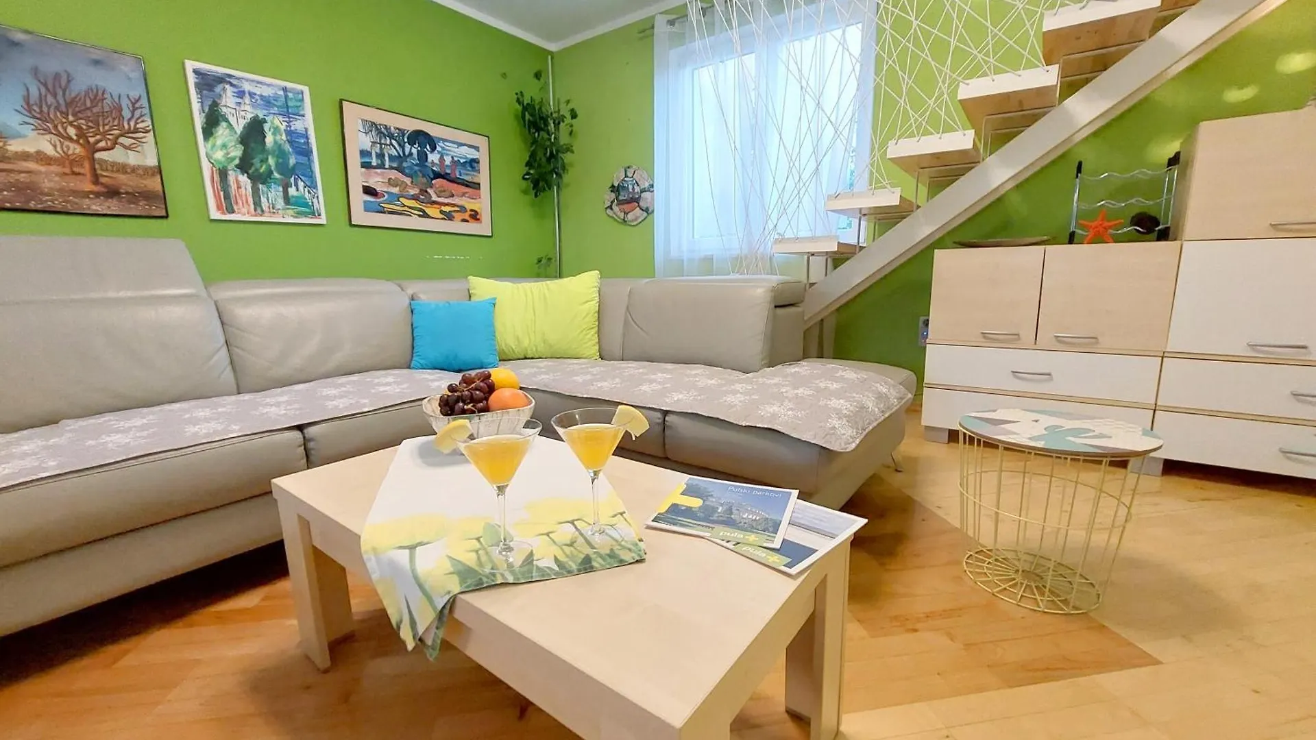 Luxury Art Apartment Pula 0*,