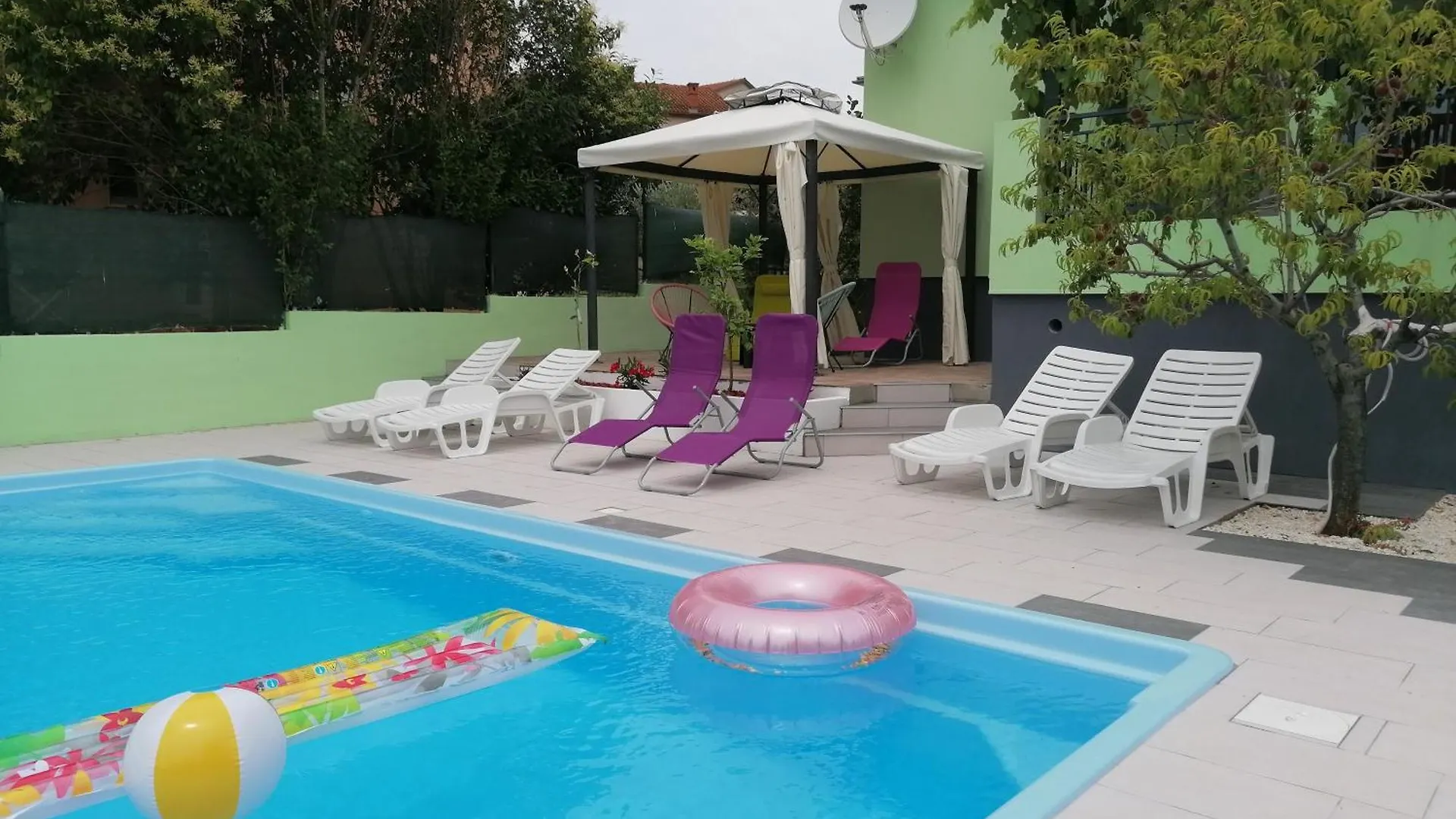 Luxury Art Apartment Pula 0*,  Hırvatistan
