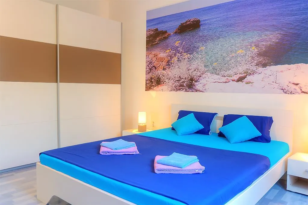 Luxury Art Apartment Pula 0*,  Hırvatistan